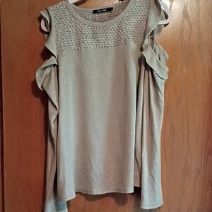 🤎Doe & Rae Light Brown 🤎 Ruffled Cold Shoulder Blouse Size Large